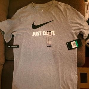 NWT Nike Just Do It Dri-Fit Boys XL T-shirt